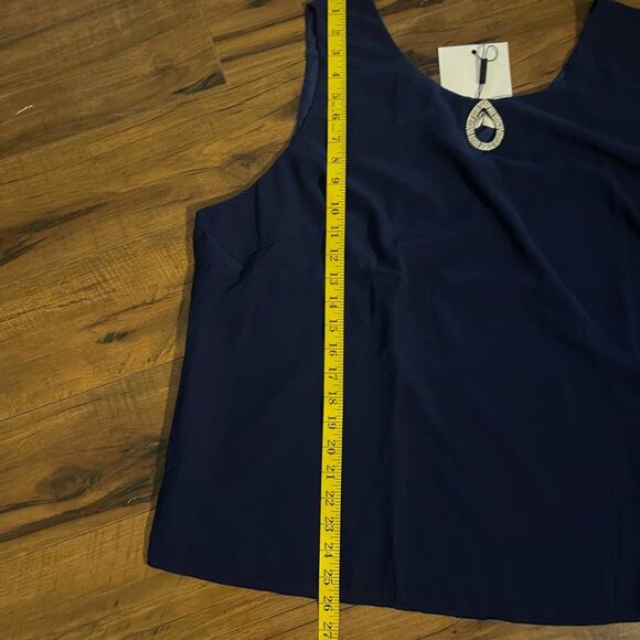 SOLD          Hanna Nikole Plus Size Mother of the Bride Navy Pant Suit Size 22W - Picture 3 of 16